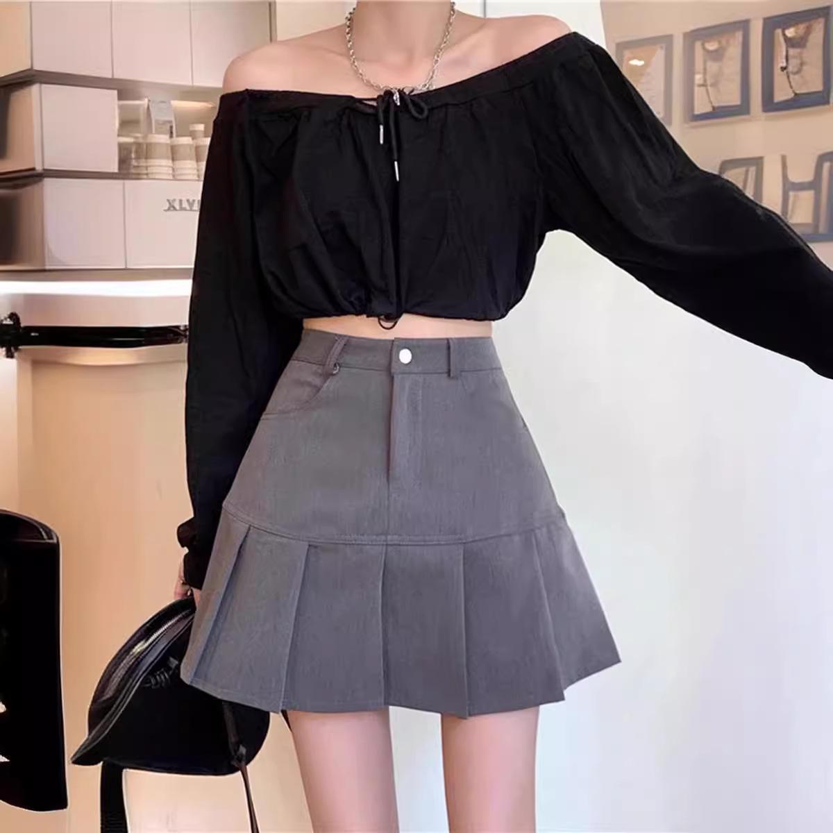 

2024 Summer Women s High-Waisted Pleated Mini Skirt - Versatile, Fashionable, and Slimming Design S чёрный