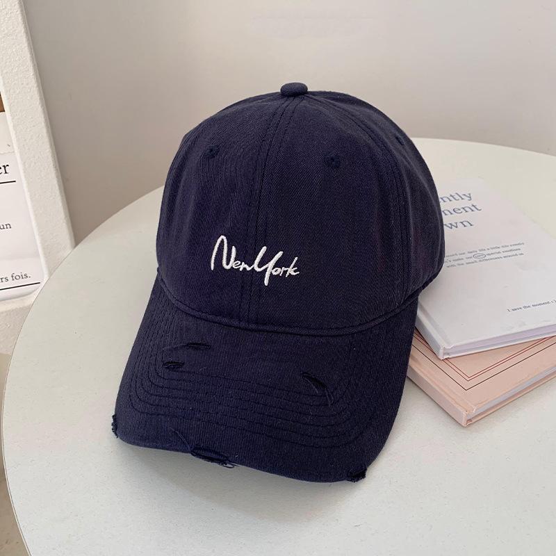 New Korean Version of Letter Embroidered Baseball Cap for Women In Summer Casual and Versatile Sun Protection and Sun Protection To Show Their Faces.