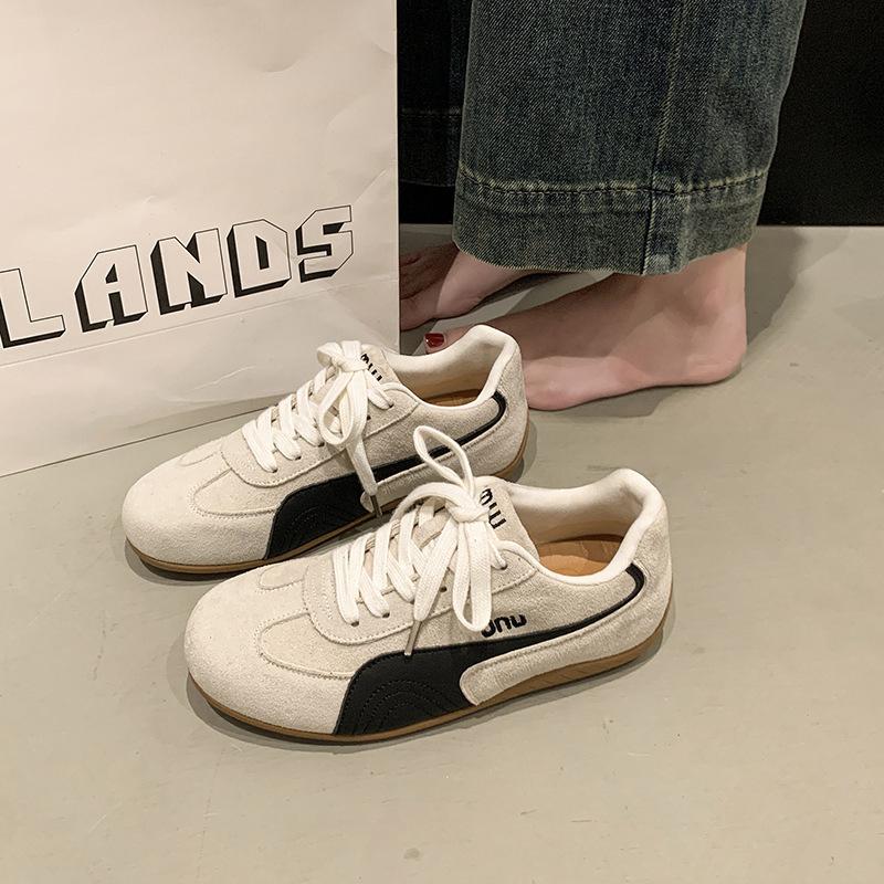 Sports Heightening Platform Explosion Women's Forrest Gump Shoes 2025 Internet Celebrity Moral Training Shoes Flat Spring Break White Shoes New