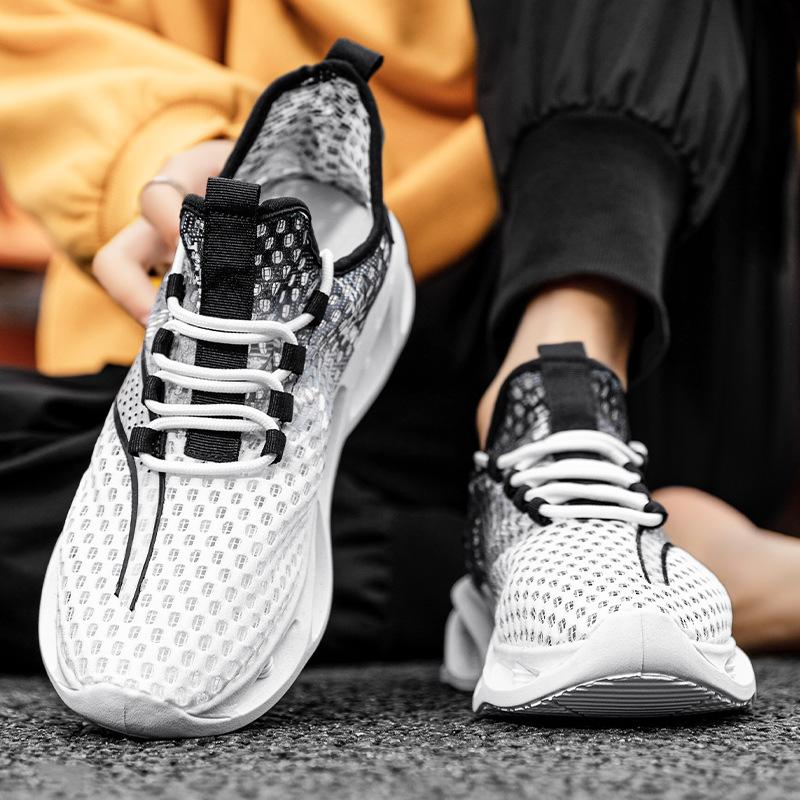 2025 summer breathable large mesh casual shoes hollow men's shoes versatile men's running shoes flying woven mesh shoes sports shoes