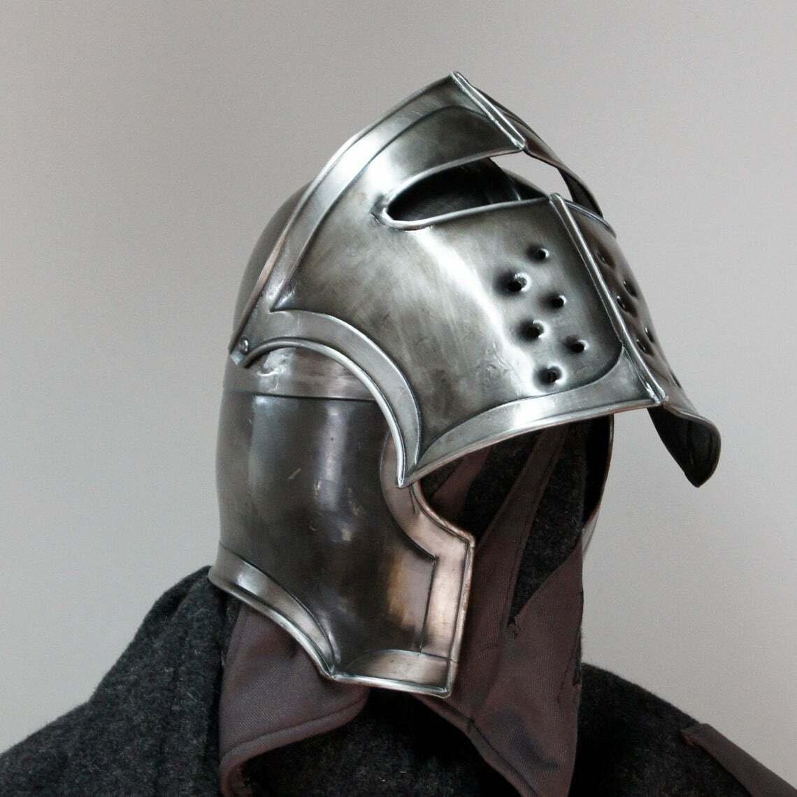 Средневековый шлем из черненой стали 18-го калибра из барбуты — фото 2