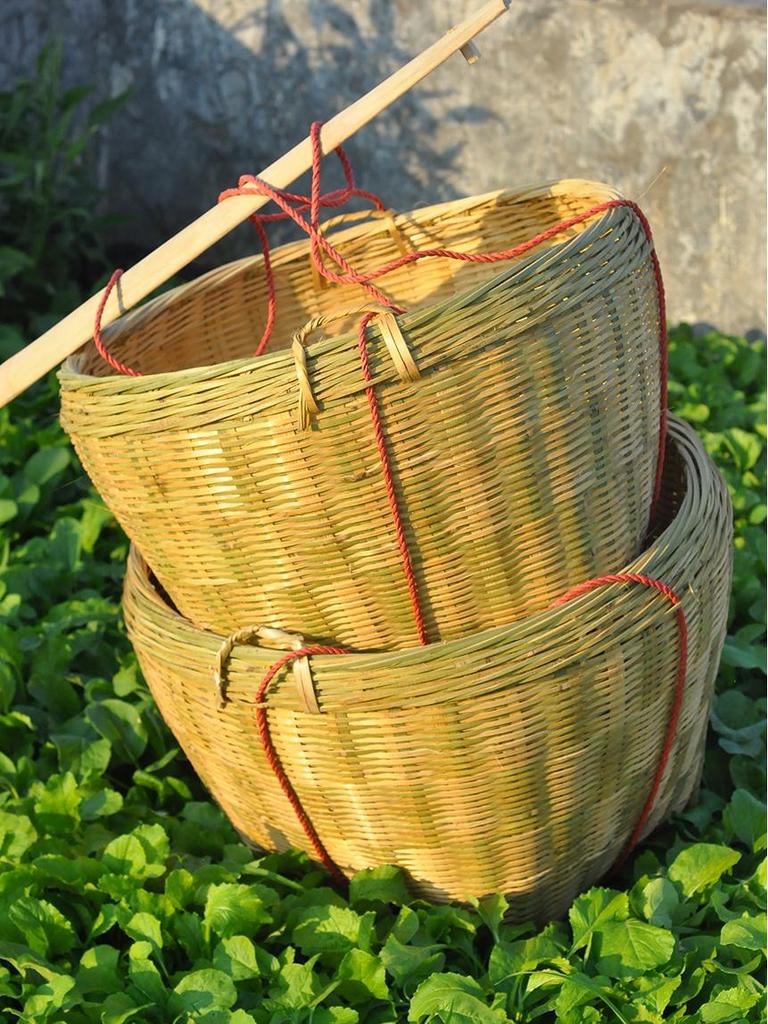 Zhuang Large Bamboo Woven Multi-Use Basket: Rice Washing, Grain Storage, Winnowing, Fruit Display, Event Decor