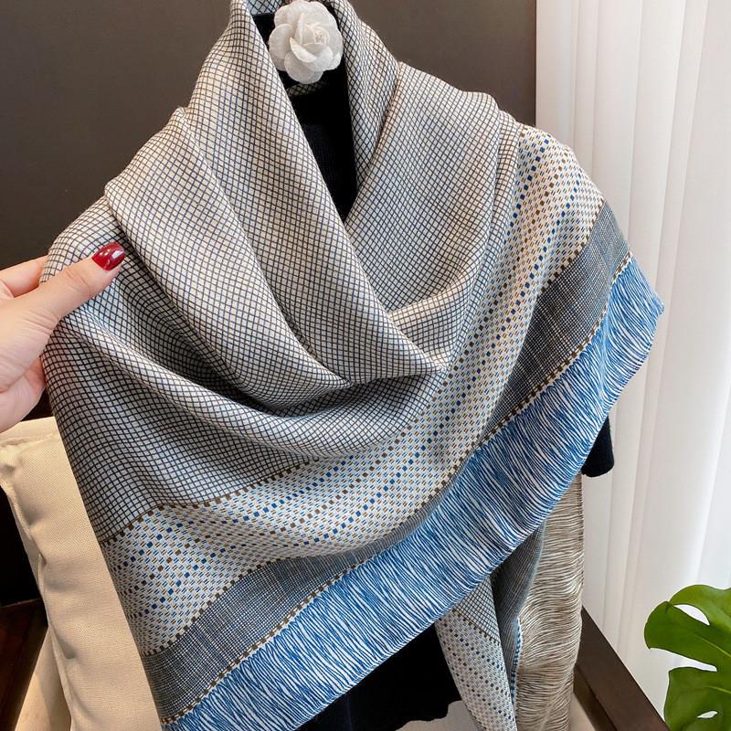 42 Designs Spain Brand Lovely Floral Square Viscose Shawl Scarf Lady Print Soft Wrap Pashmina Bufandas Muslim Hijab 135*135Cm