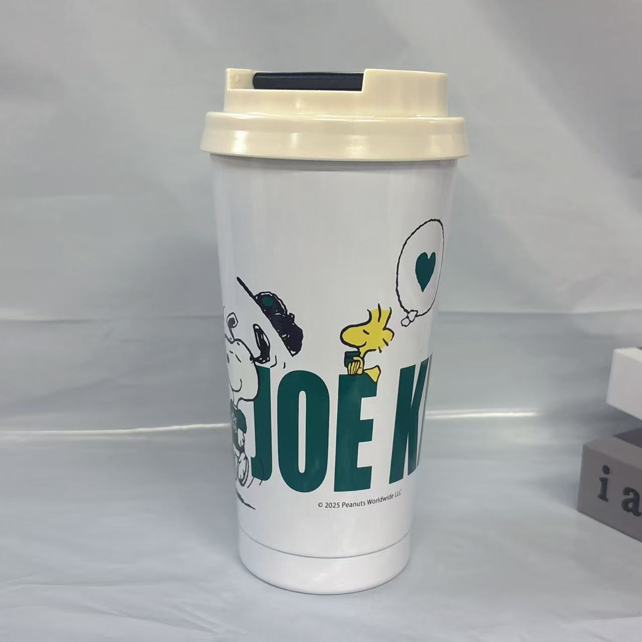 Starbucks × Snoopy Limited Edition Tumbler, 500ml Adorable Peanuts Print Insulated Travel Mug 500ML