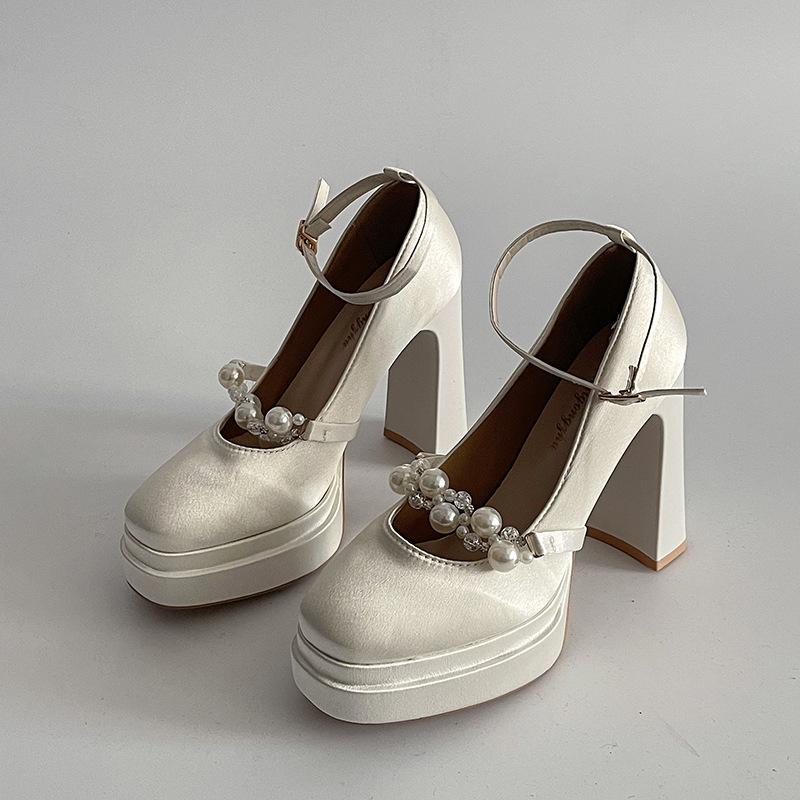 

Французские туфли-лодочки из атласа для通勤, женские, весна 2025, новые, на толстом каблуке с одной пуговицей, Мэри Джейн, увеличивающие рост, одинарные туфли 39 бежевый