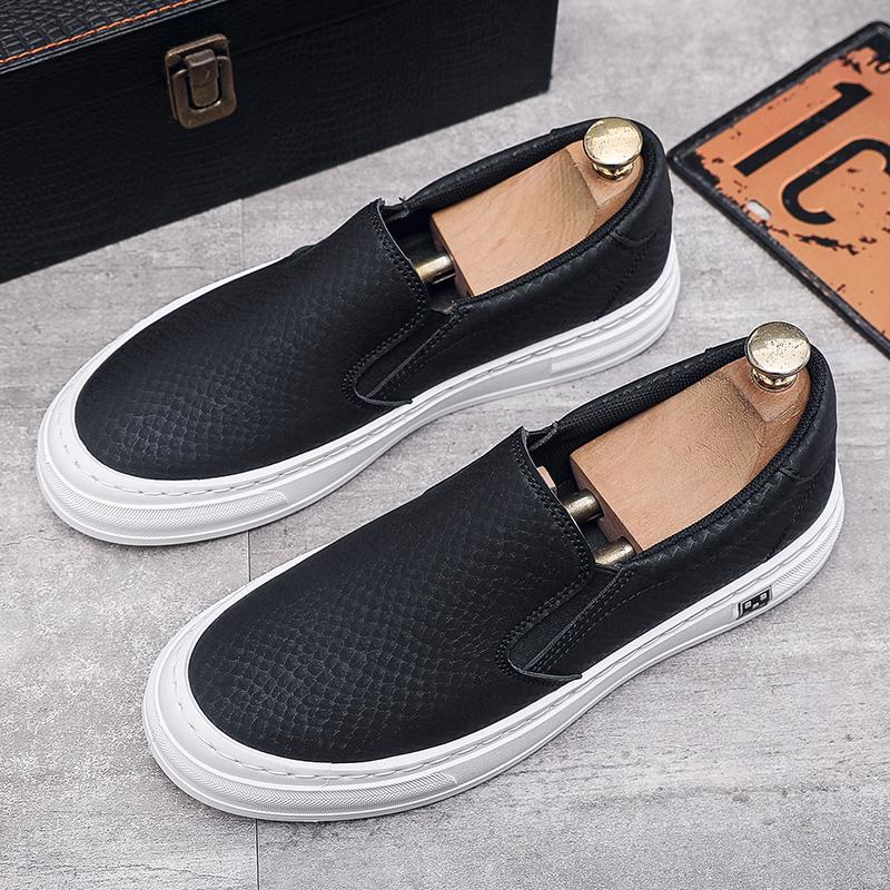 New 2025 Men's Leather Casual Sneakers Spring Summer Fashion Slip-On Black Shoes Soft Sole Comfortable for Everyday Wear White