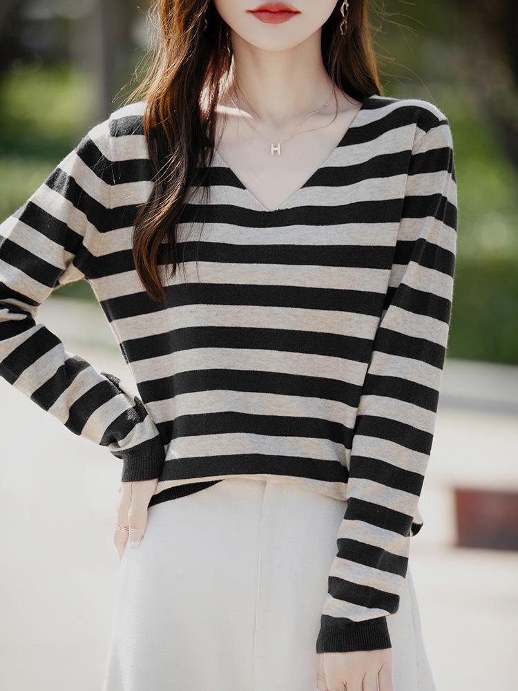 2025 Autumn Women's Striped V-Neck Long Sleeve Loose Knitted Sweater Pullover - French Design
