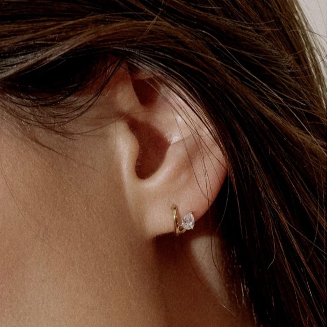 18K Gold-Plated S925 Sterling Silver Water Drop Zircon Ear Studs – Elegant & Shiny Design 18K Gold Pair