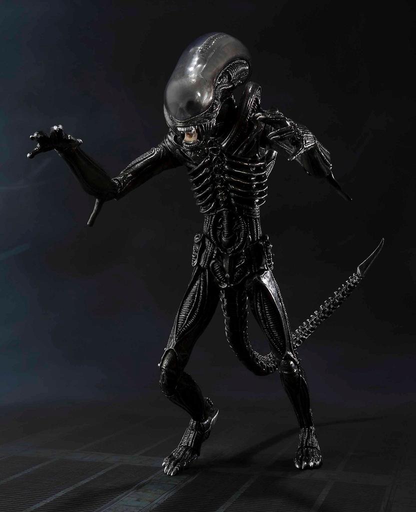 S.H. Monster Arts Alien Big Chap Approx. 180mm PVC&ABS&diecast Painted Movable Figure