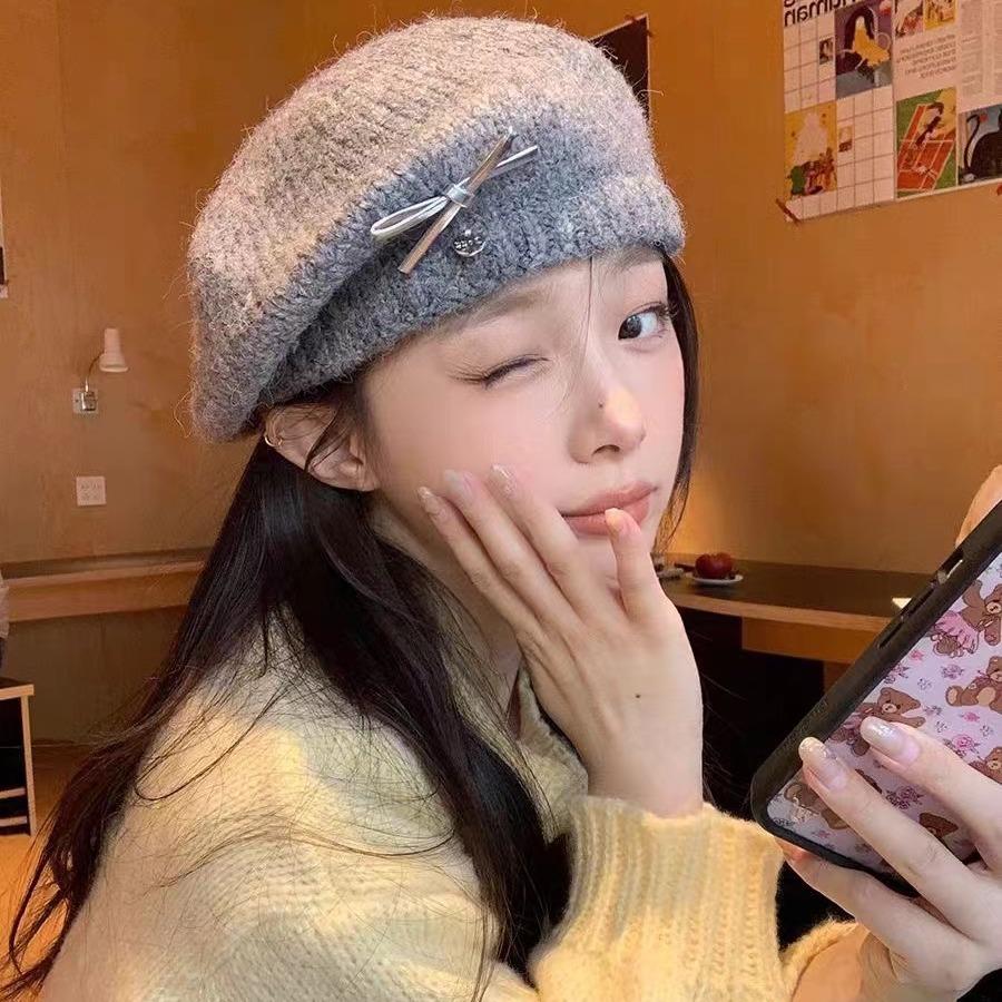 Bow beret women's new autumn and winter face small gray knitted hat warm wool hat versatile