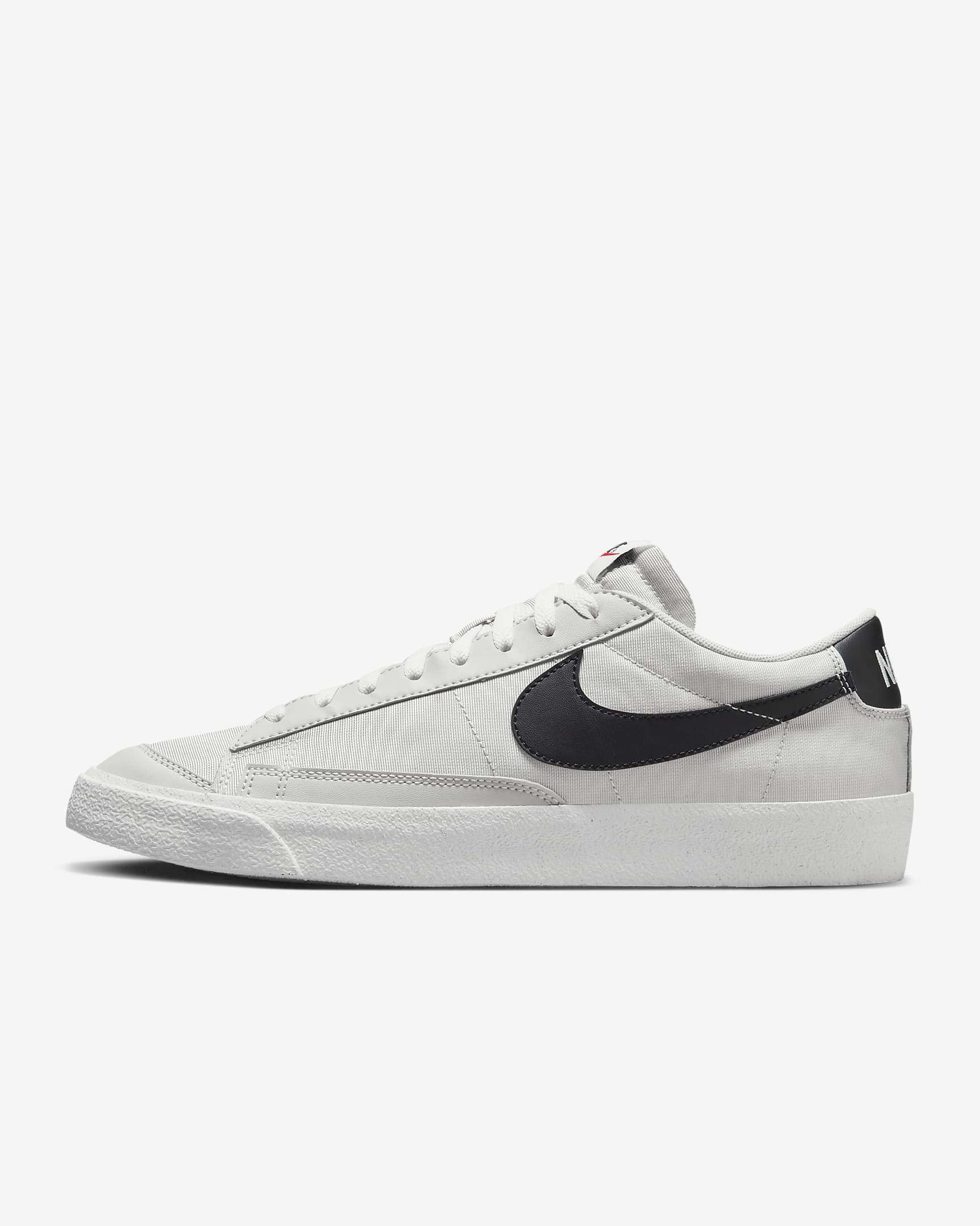 

Мужские кроссовки Nike Blazer Low 77 SE DV7198-001