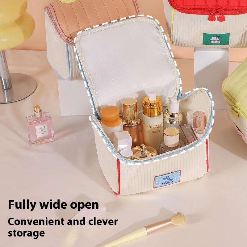 Makeup Travel Bag Cute House-Shaped Cosmetic Organizer with Soft Flannel Fabric, Waterproof Storage for Toiletries, Brushes