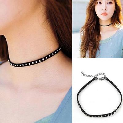Gargantilla de cuello de cadena punk con remaches vintage para mujer, collar de tela flocado negro