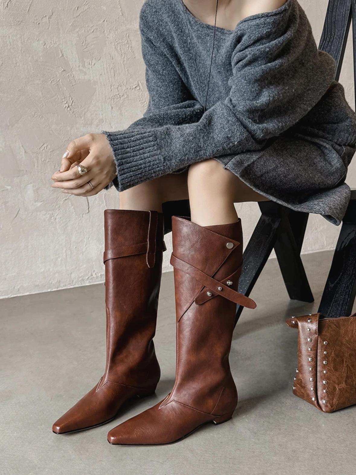 

Brown niche design sense but knee knight boots women s autumn and winter thick heel temperament belt buckle boots 2025 new 35