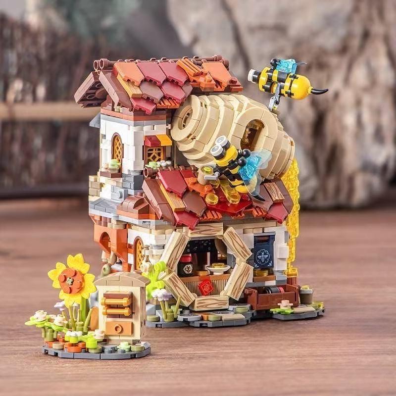 Creative Mini Street View Bee Shop Building Block Chinese Folding Pork Shop Assembly Bricks Toys Piglet Folding House Kids Gifts