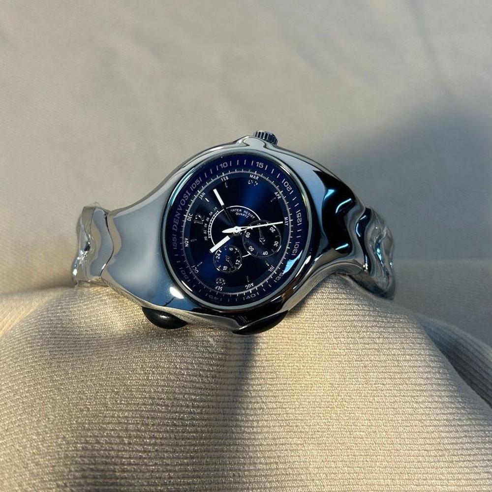 Stainless Steel Strap Men Watches Waterproof Silver Quartz Wristwatches Quartz Movement Distorted Design Alien Twist Watch