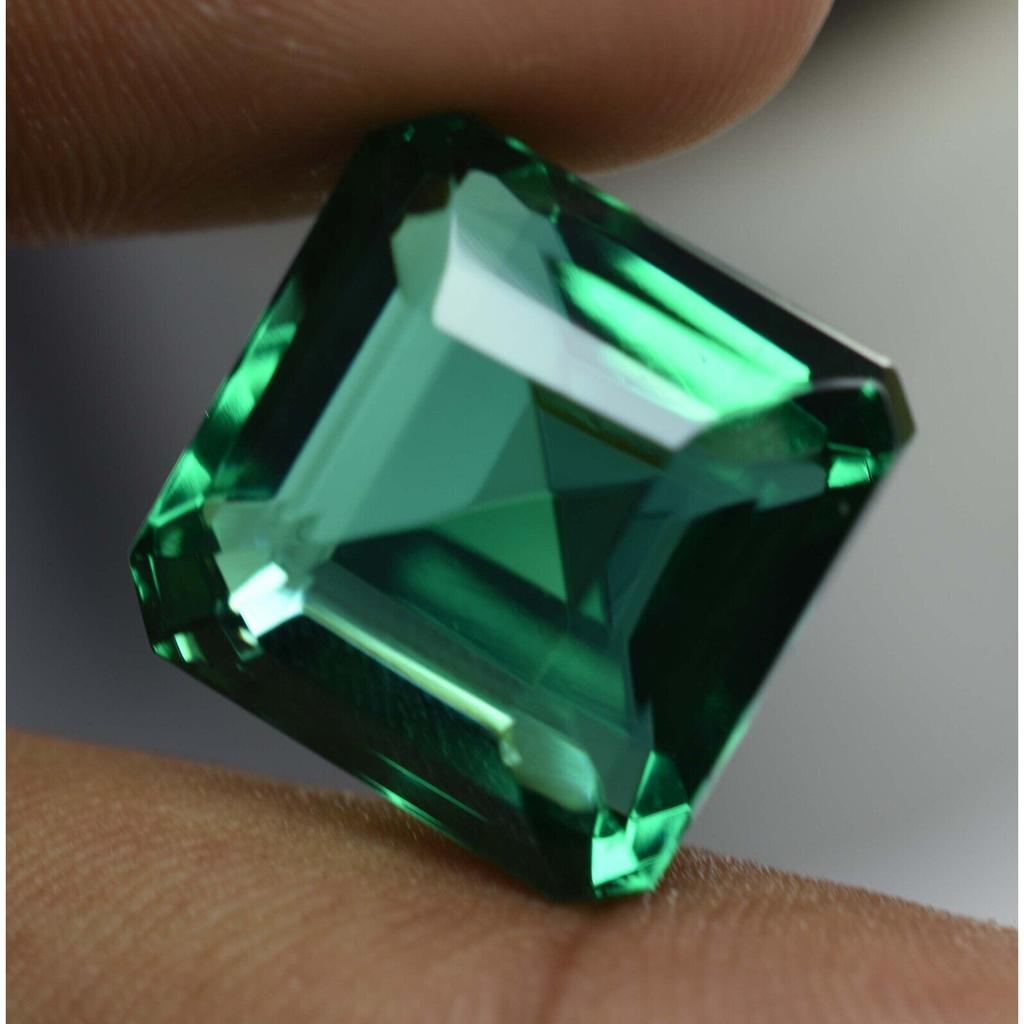 Lab-Created Green Emerald Loose Gemstone Glorious Square Cut 23.70 ct for Jewelry Making and Crafts