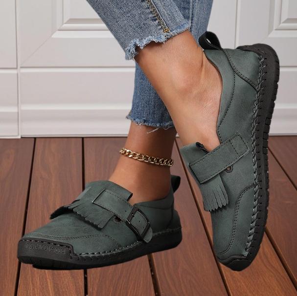 New Women Handmade Leather Shoes Comfortable Slip On Loafers Women Leather Shoes Moccasins Walking Shoes Summer Direct Sales