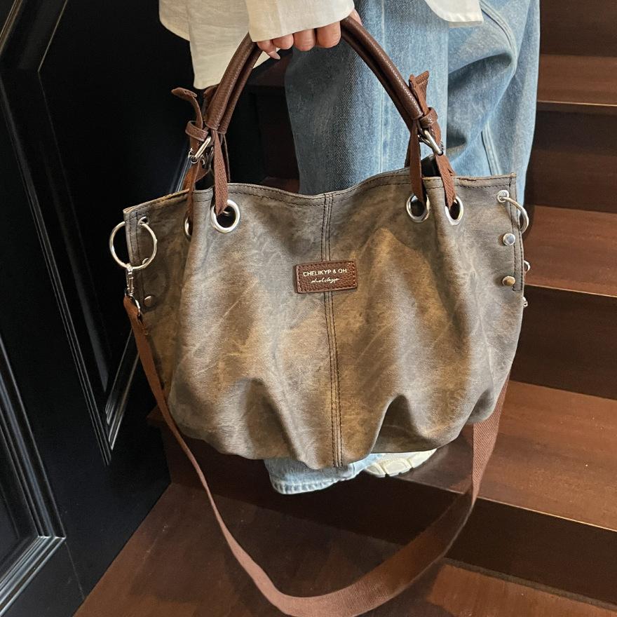 American retro casual handbag large capacity pleated personalized shoulder bag street tide commuter women messenger bag