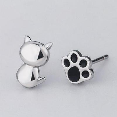 Asymmetrical Cat Paw Stud Earrings - Cute & Versatile Fashion Accessory