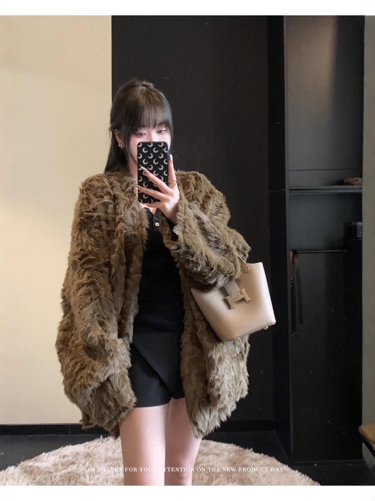 Lazy Style Women's Thick Batwing Sleeve Shearling Cape Coat