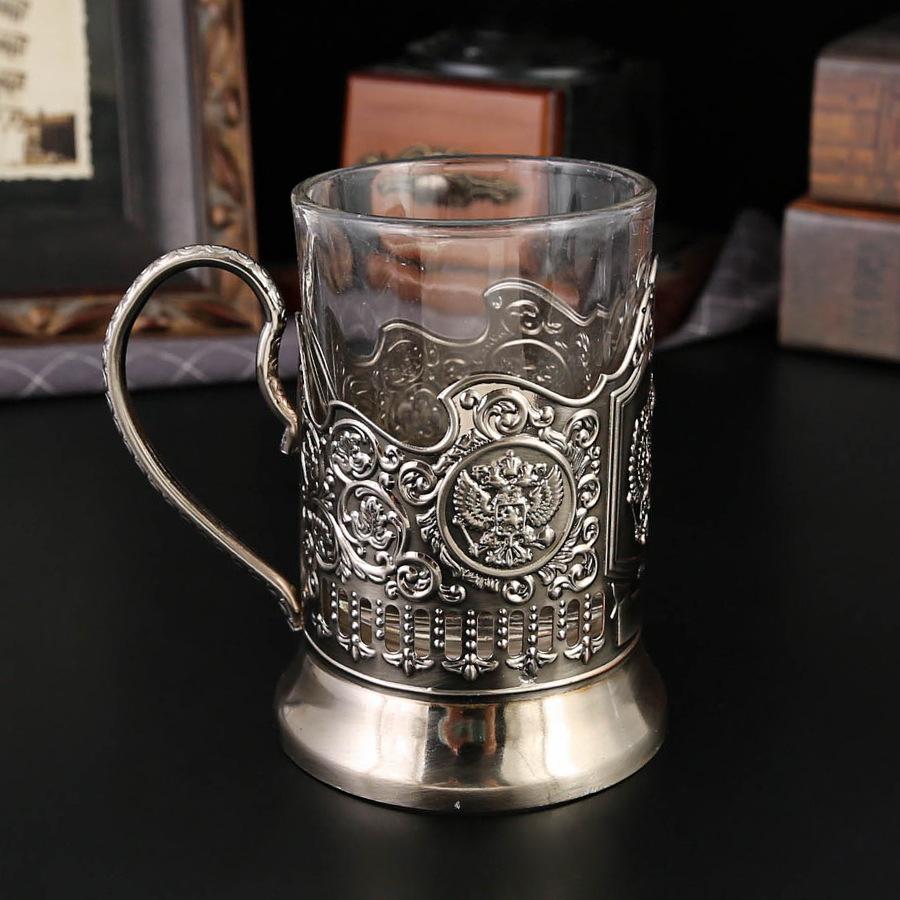 Vintage Russisch-Stil Whiskeyglasbecher mit Henkel Kreatives Metall-Trinkgeschirr für Partys und Treffen