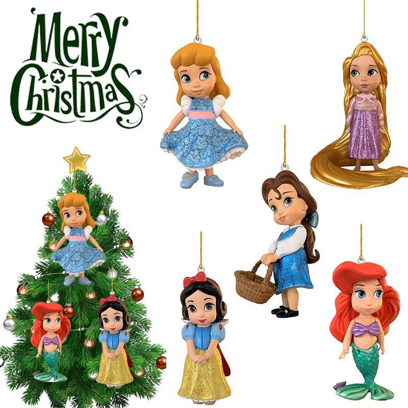 Feestelijke kerstboomversiering met Assepoester, Sneeuwwitje, Ariel, Belle en Rapunzel.