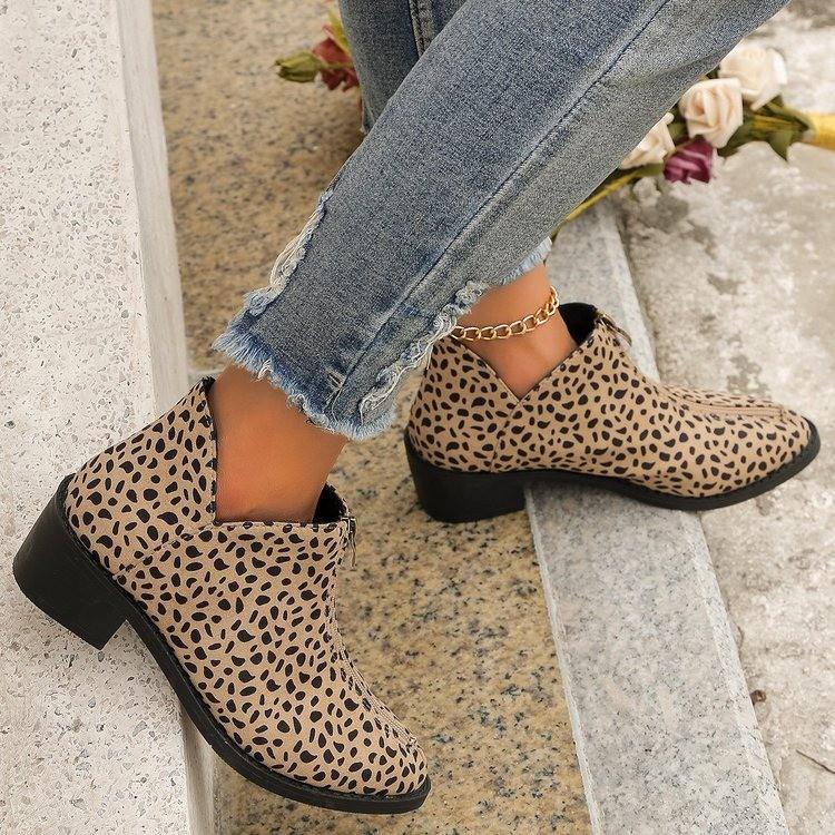 Large size short boots for women's autumn and winter new pointed thick heel fashion zipper Martin boots for women