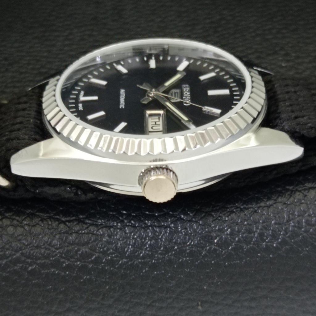 JAPAN VINTAGE REFURBISHED SEIKO 5 AUTOMATIC MENS BLACK DIAL WATCH a440596-4 Sk-a440596