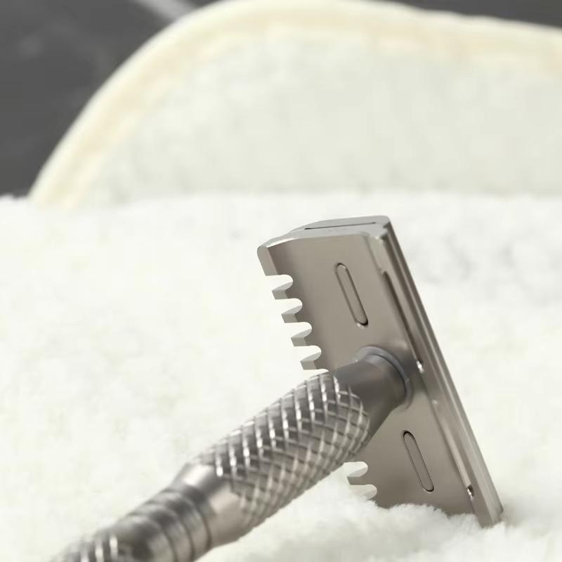 YAQI Ghost 90DC Cross Grain Pattern Titanium LightWeight Safety Razor 0.90mm Blade Gap Provide Comfortable Precise Shave For Men