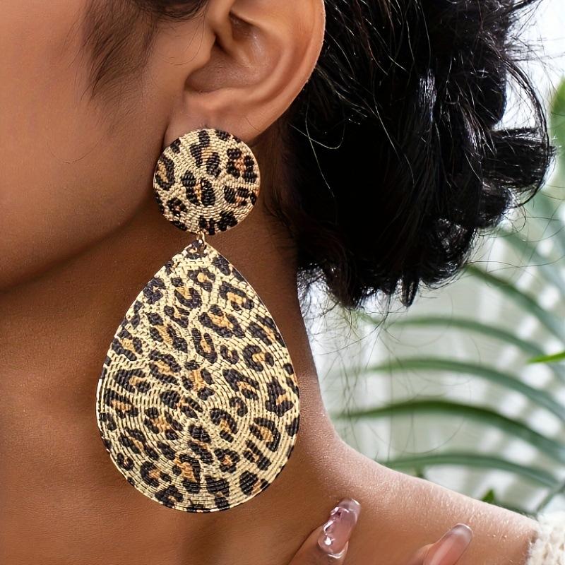 Преувеличенный леопардовый принт, новый ретро-стиль, металлическая текстура, геометрические серьги-капли простой формы