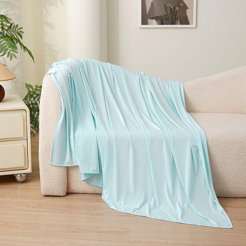 Summer Ice Silk Cooling Blanket Lightweight Breathable Multi-functional Thin Cooling Bed Blanket Solid Color For Home Hotel