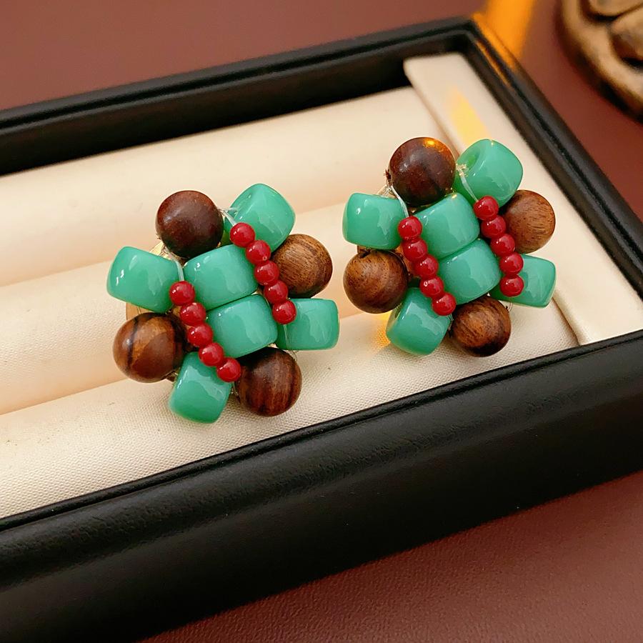 Silver Needle Diamond Round Stud Earrings Court Style Light Luxury Exquisite Earrings Design Sense Niche Earrings