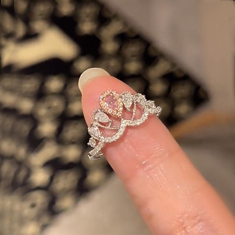 Elegant & Versatile Women's Sparkly Diamond Ring - Sweet, Cool, and Fashionable