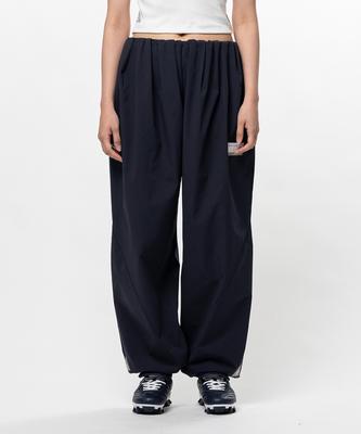 Partea inferioară (Îmbrăcăminte damă) – Pantaloni sport