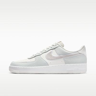 Nike Air Force 1 07 LV8