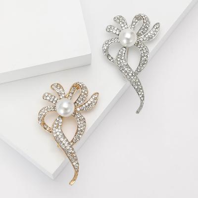 Legierung Strass Perle Blume Brosche Exquisite Einfache Damen Anzug Kleid Korsage Ornament Anstecknadel