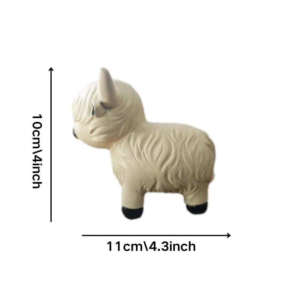 1 Piece of Highland Cow Statue Ornaments, Resin Craft Decoration, Scottish Highland Cow Art, Desk Office Accessories