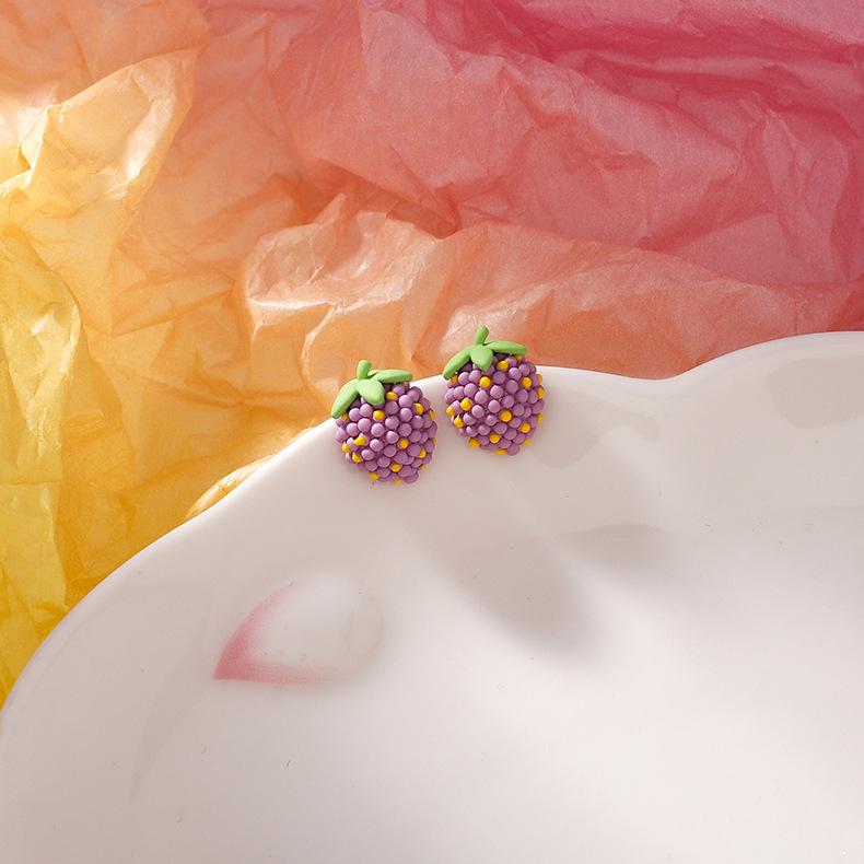 

Весна і літо нові полуничні шпильки темперамент солодка дівчина сережки фруктові гвоздики сережки жіночі фіолетовий