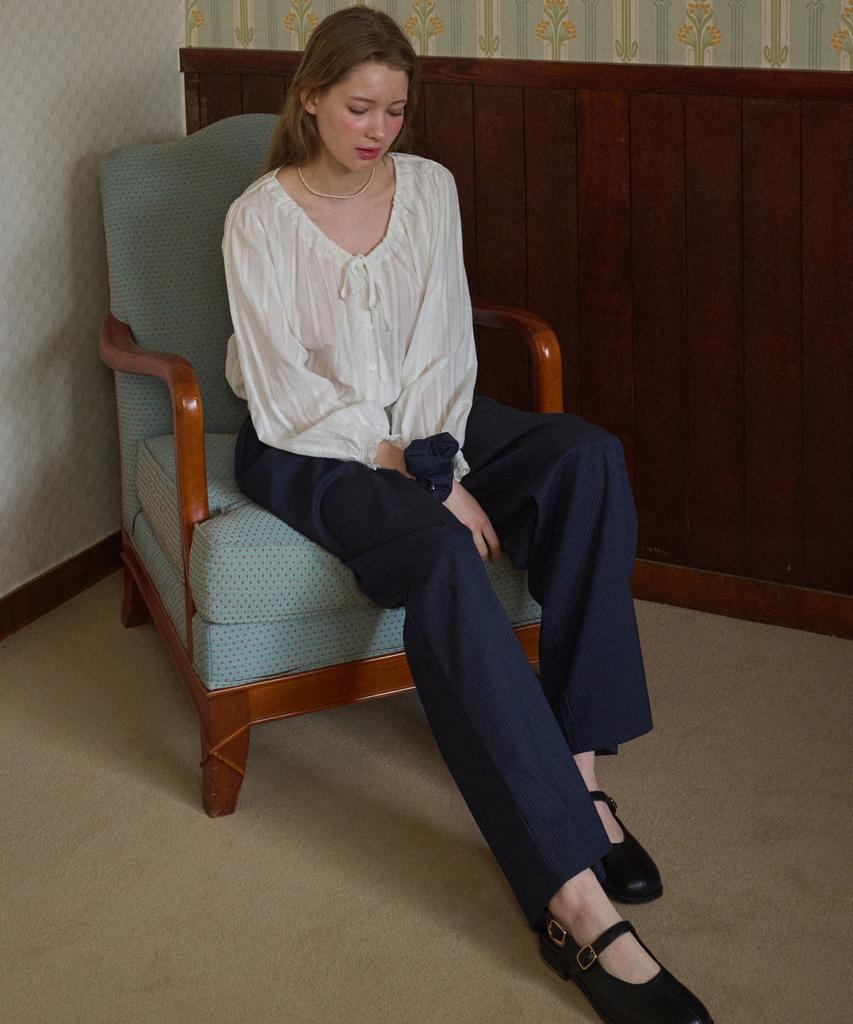 LOSSYROW Two-Tuck Striped Slacks Navy