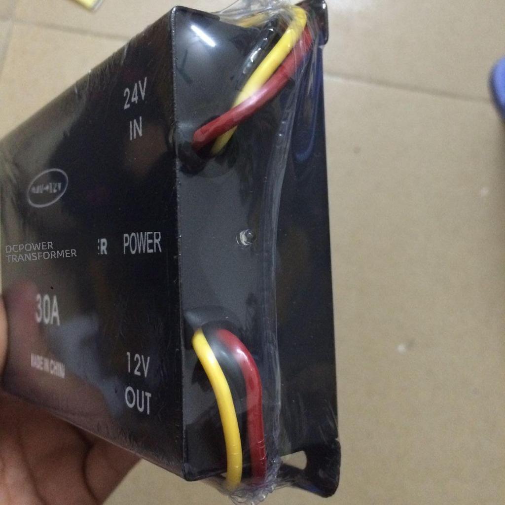 Truck & Bus Audio Power Converter 24V To 12V with Memory Inverter