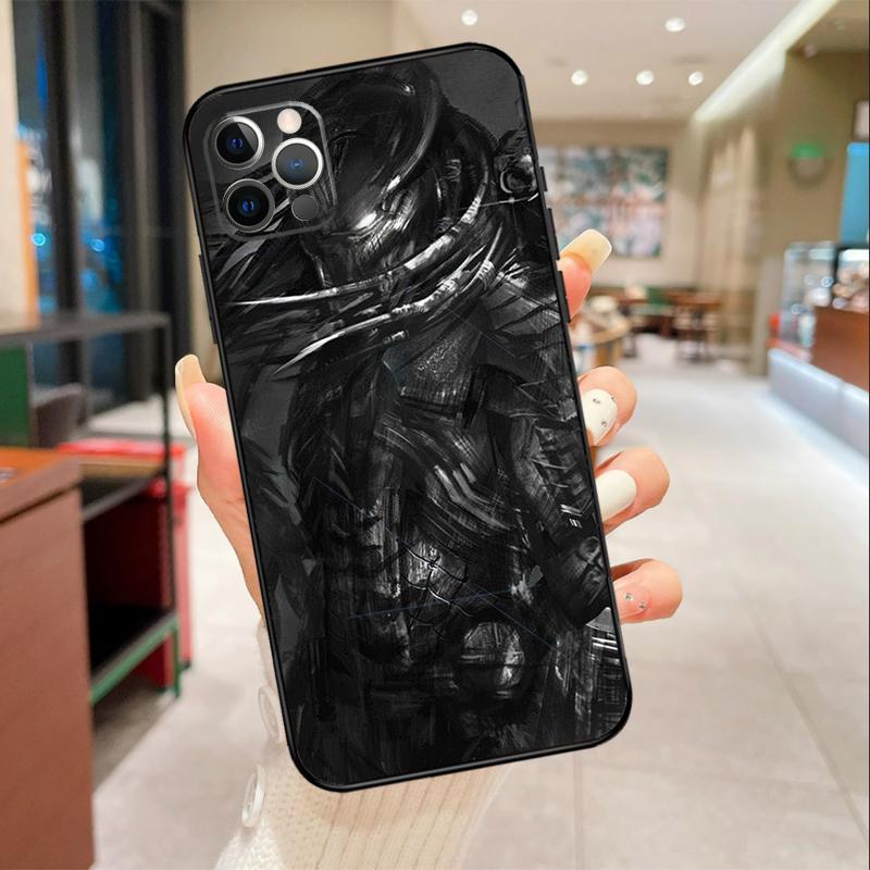 Alien Vs Predator Phone Case For iPhone 17 Air 16 14 13 11 15 Pro Max mini 15 16 Plus 16e Protective Cover