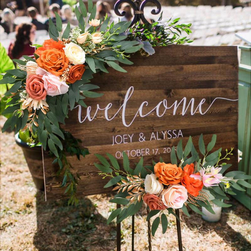 1 pár simulovaných girlandových umělých květinových závěsů pro svatební oblouk