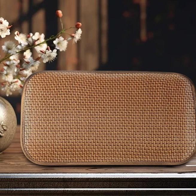 

Breathable Ice Silk Pillow Mat - Cool Summer Cover for Adults & Babies