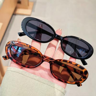 Vintage Small Frame Oval Shaped Black Sunglasses Outdoor Travel Beach Holiday Glasses UV Protection Fashionable Shade Eyewear