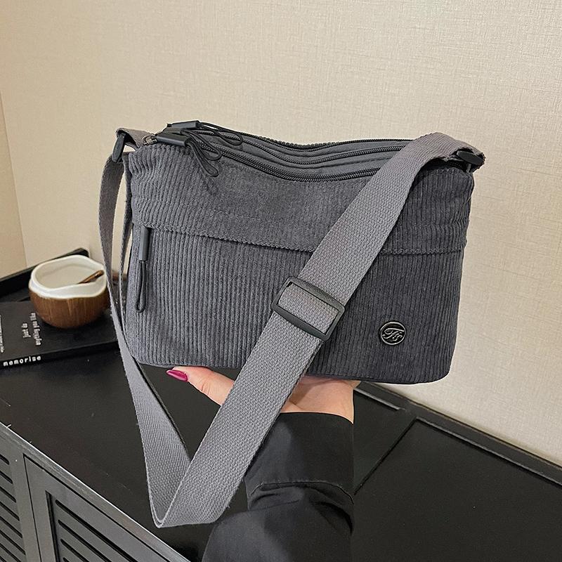 New Minimalist Fleece Women's Multi-Layer Shoulder Bag Versatile Crossbody Bag Multi-Layer Commuting Bag Crossbody Bag