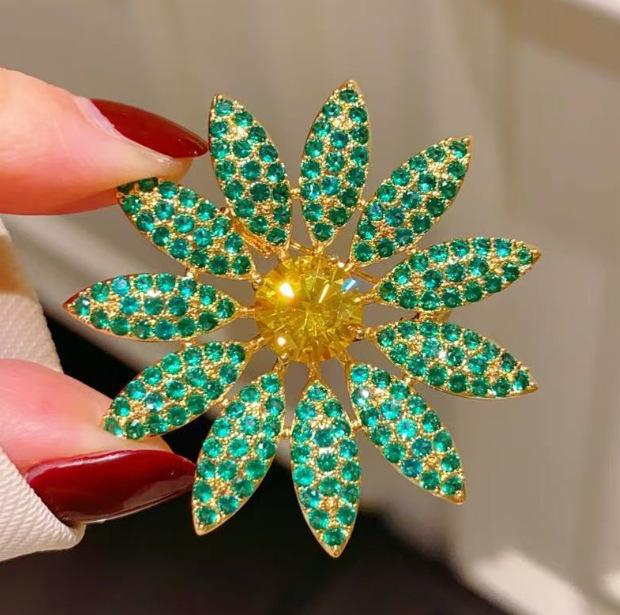 1Pc Shiny Flower Brooch for Women Men Exquisite Flower Plant Pins Brooches Jewelry Trendy Accessories Party Gift