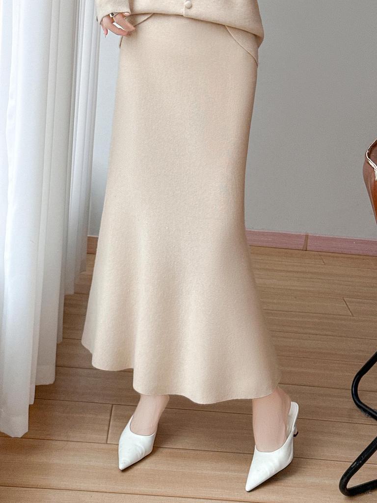 Women's Mid-Length Fishtail Wool Skirt: Elastic Waist, Solid Color, Casual & Versatile