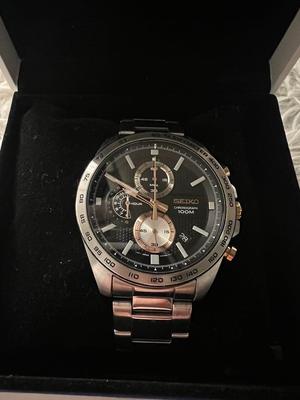 Popularny model zegarka SEIKO (w idealnym stanie)