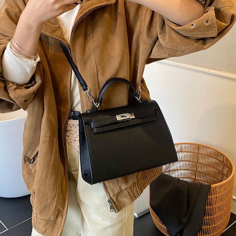 Classic Pu Shoulder Bag For Women With Tophandle Design And Secure Lock For Work And Casual